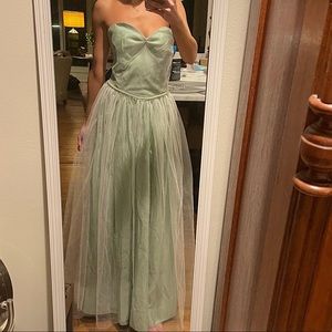 Tulle strapless dress